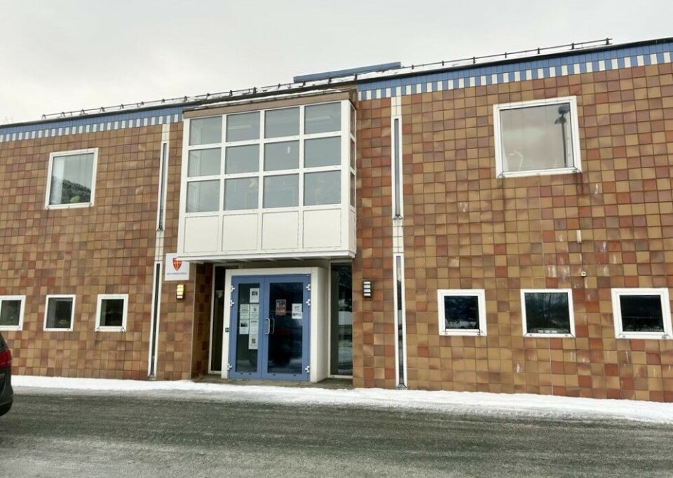 Kyrkjelydshuset Bilde av brun murbygning