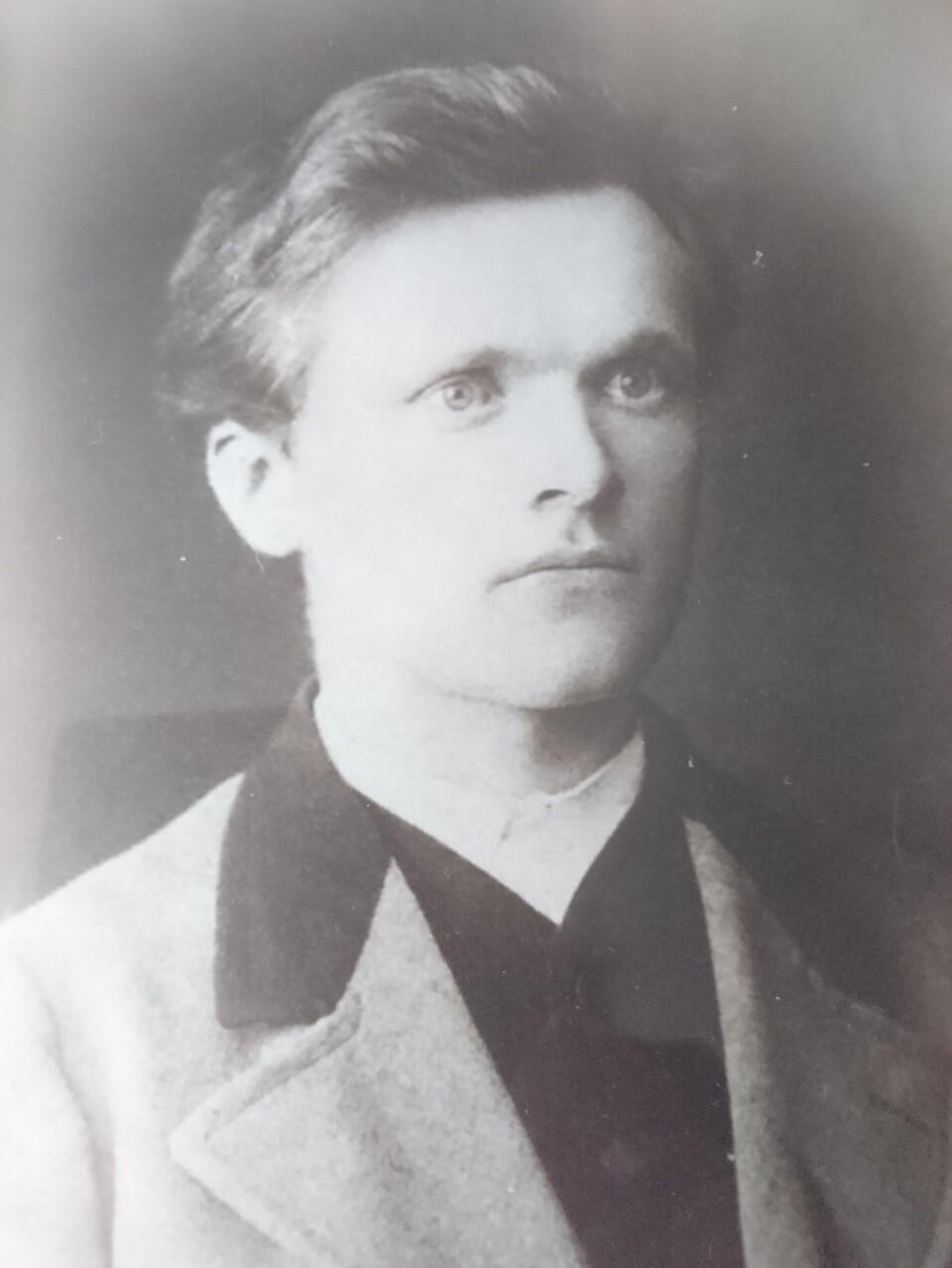 Læraren og målmannen Per Riste (1846 - 1930) som vart vald til leiar for Mor og Rauma Maallag den 28. desember 1899. Et sort hvitt bilde av en mann