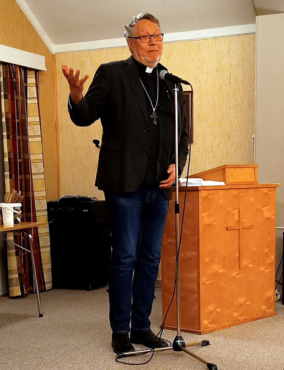 Dagfinn Thomassen, prost i Orkdal prosti, heldt kveldens andakt. Prost Dagfinn Thomassen heldt andakt.