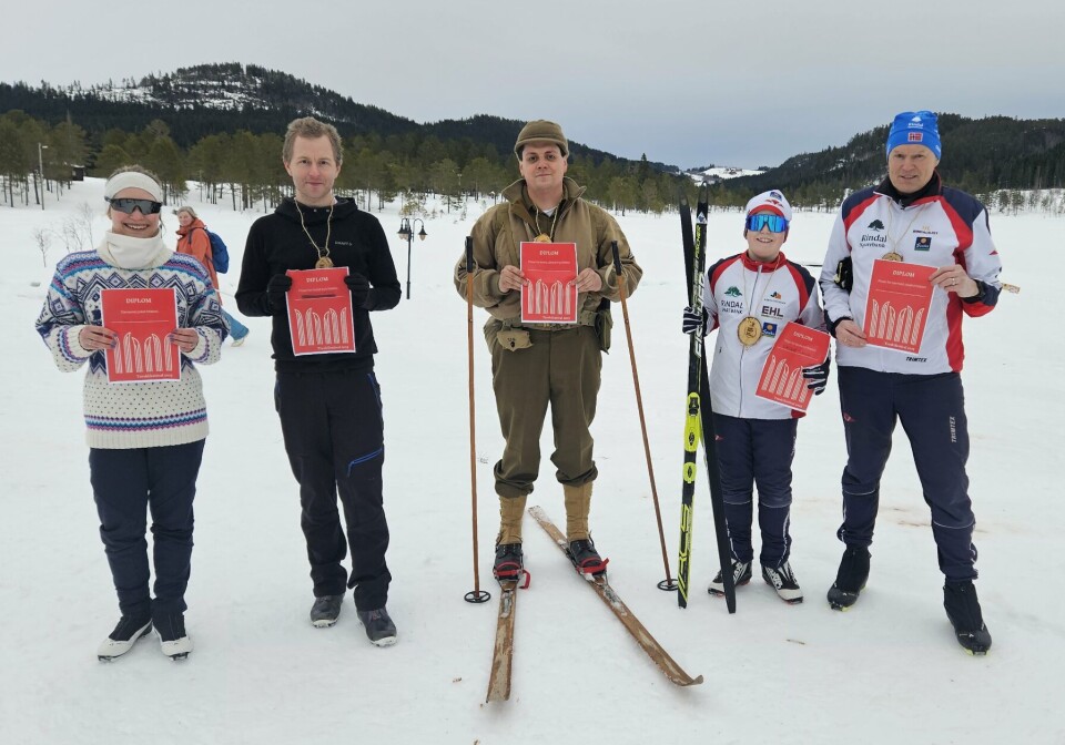 De premierte i voksenrennet. Fra venstre; Ina Hamnes, Sigmund Ofstad, Kristoffer Vidal, Peder Sande og Magne Bjørnstad.