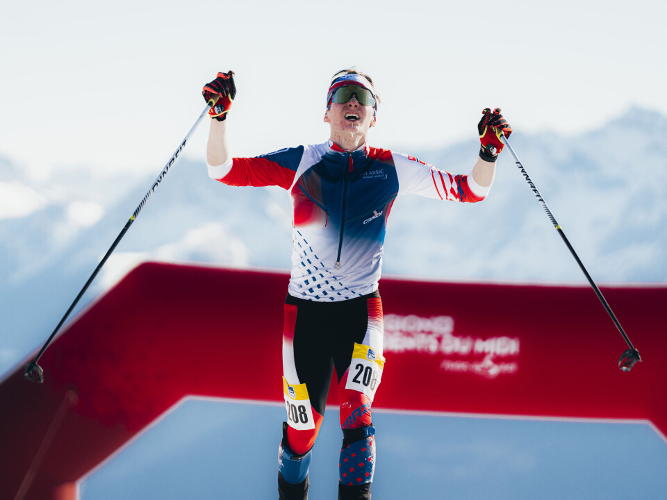 Aron Rodal Haugen kunne juble over bronsemedalje i VM. En skiløper som jubler.
