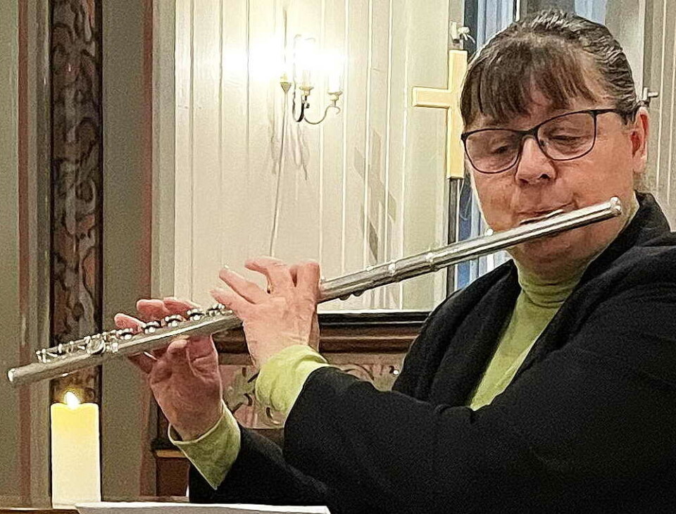 Tove Elin Strand deltek med fløyta si.