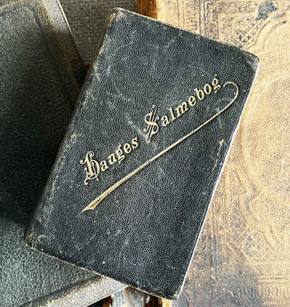 Hauges Salmebok frå 1900 – ein konkurrent til Landstad. Ei veldig gammel salmebok.