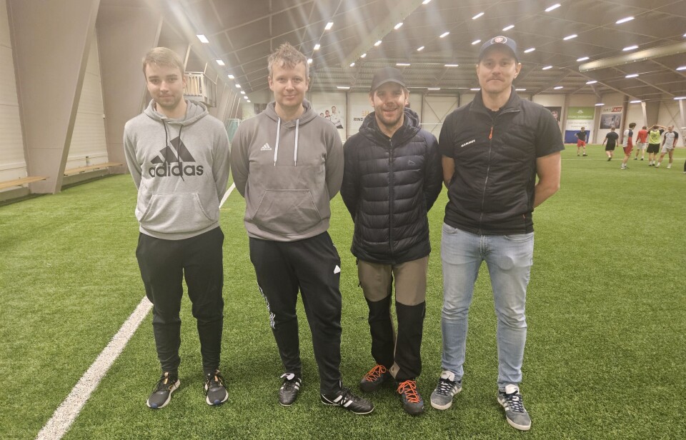 Teamet som ledet treningen på mandag. Fra venstre: Jøran Heggem, Lars Ole Heggem. Gøran Aakerholm og Olaf Karlstrøm Fire menn i en idrettshall