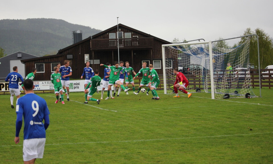 Surnadal IL tar ledelsen 1-0 ved Tore Mogstad