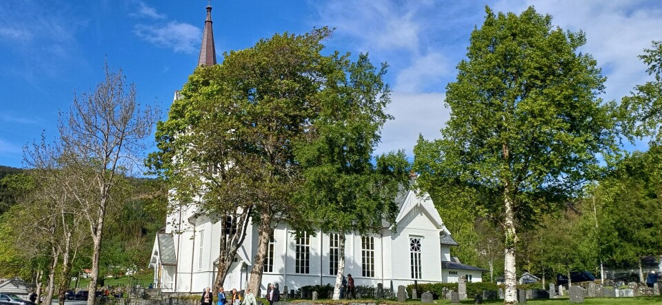 Stangvik kirke denne vakre vårdagen