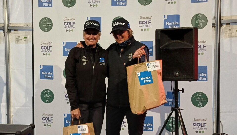 Hederlig fjerdeplass til Siri Vaagland og Tove Hilstad Garte To damer på et podium med premier