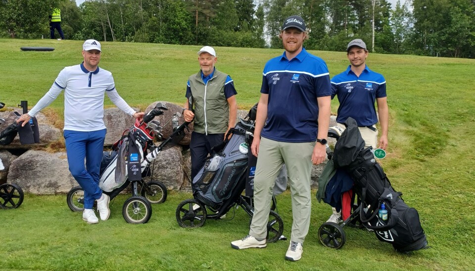 Lars Ove Løseth og Arne Wibe samt Otto Havneraas og Andreas Rødsand Fire golfspillere med golfbagger