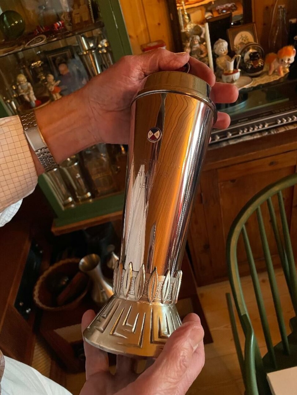 Denne pokalen vant han i landsfinale i Grimstad i 1982. Pokal.