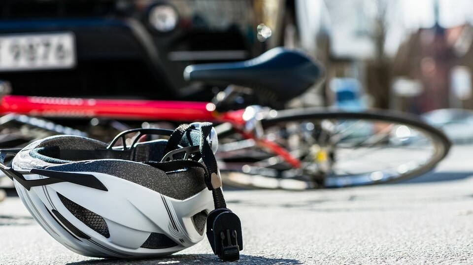 Fortsatt er det for få som alltid bruker sykkelhjelmen