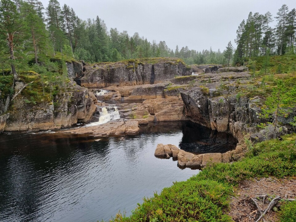Kulpan i Folldalen. En stor kulp i en fjellbekk.
