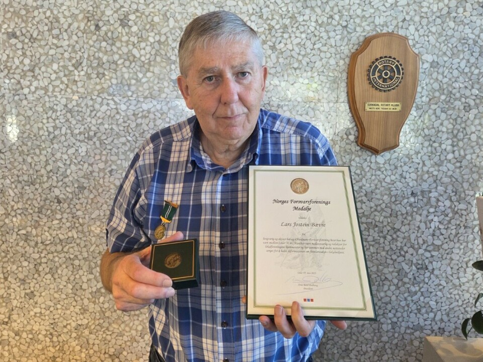 Lars Jostein Bævre med diplom og medalje.