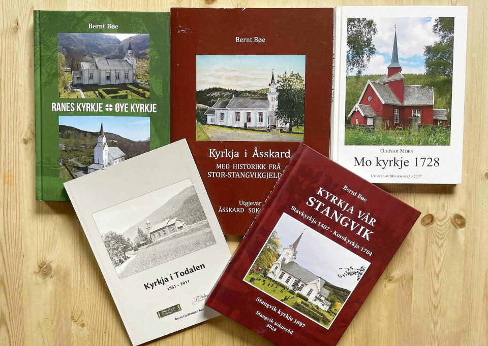 Historikk og levd liv frå alle kyrkjene i Surnadal er no samla i desse bøkene. Søndagens biletkåseri formidla glimt frå dei. Fem forskjellige bøker, hver med bilde av ei kirke på framsia.