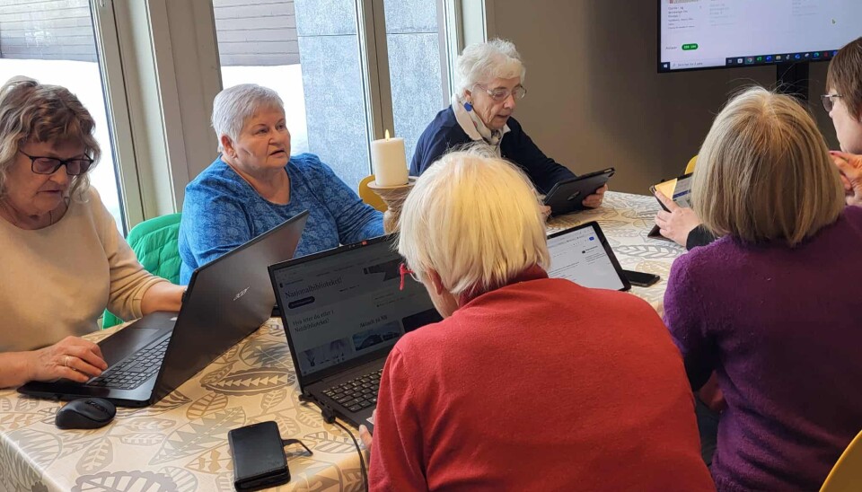 Rindal Dataklubb har møta sine på Frivilligsentralen i Rindalshuset. Medlemmer av dataklubben i rindalshuset