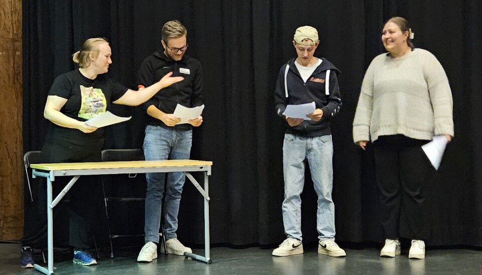 Kommunale guider og tyske turister... Fra venstre Ragnhild Mogstad, Olav Mogstad, Håkon Paulsen og Silje Beate Gulbrandsen Holten.