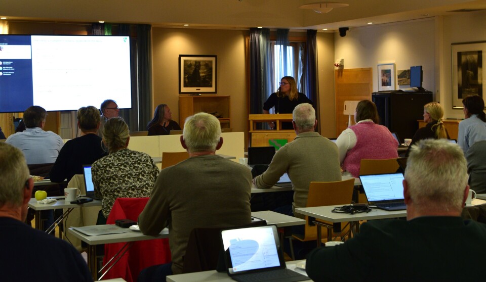 Lang debatt om skulestruktur og innsparing i oppvekstsektoren Et kommunestyremøte.