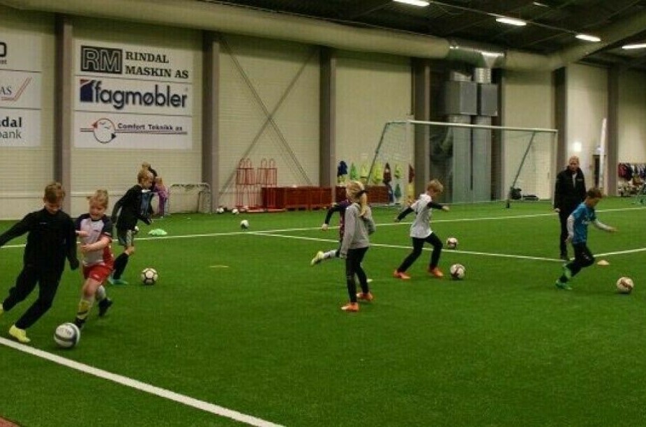 Åpen hall i Rindalshallen