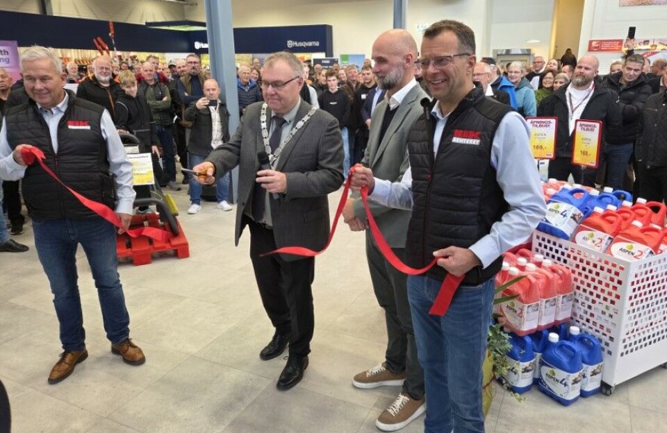 Storslått opning av Eiksenteret i Surnadal