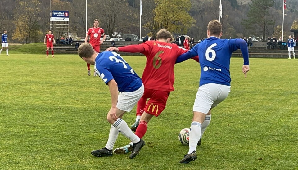 fotballspillere på bane