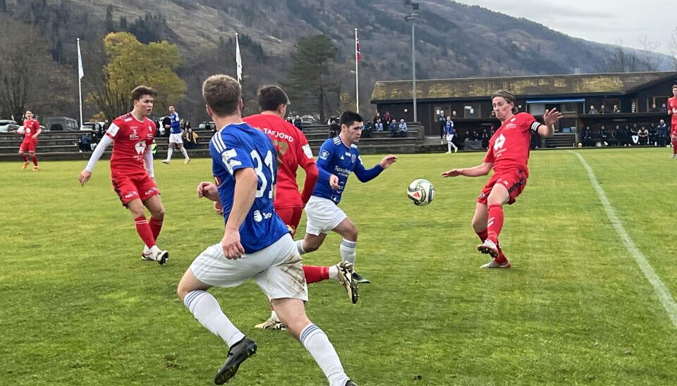 fotballspillere på bane